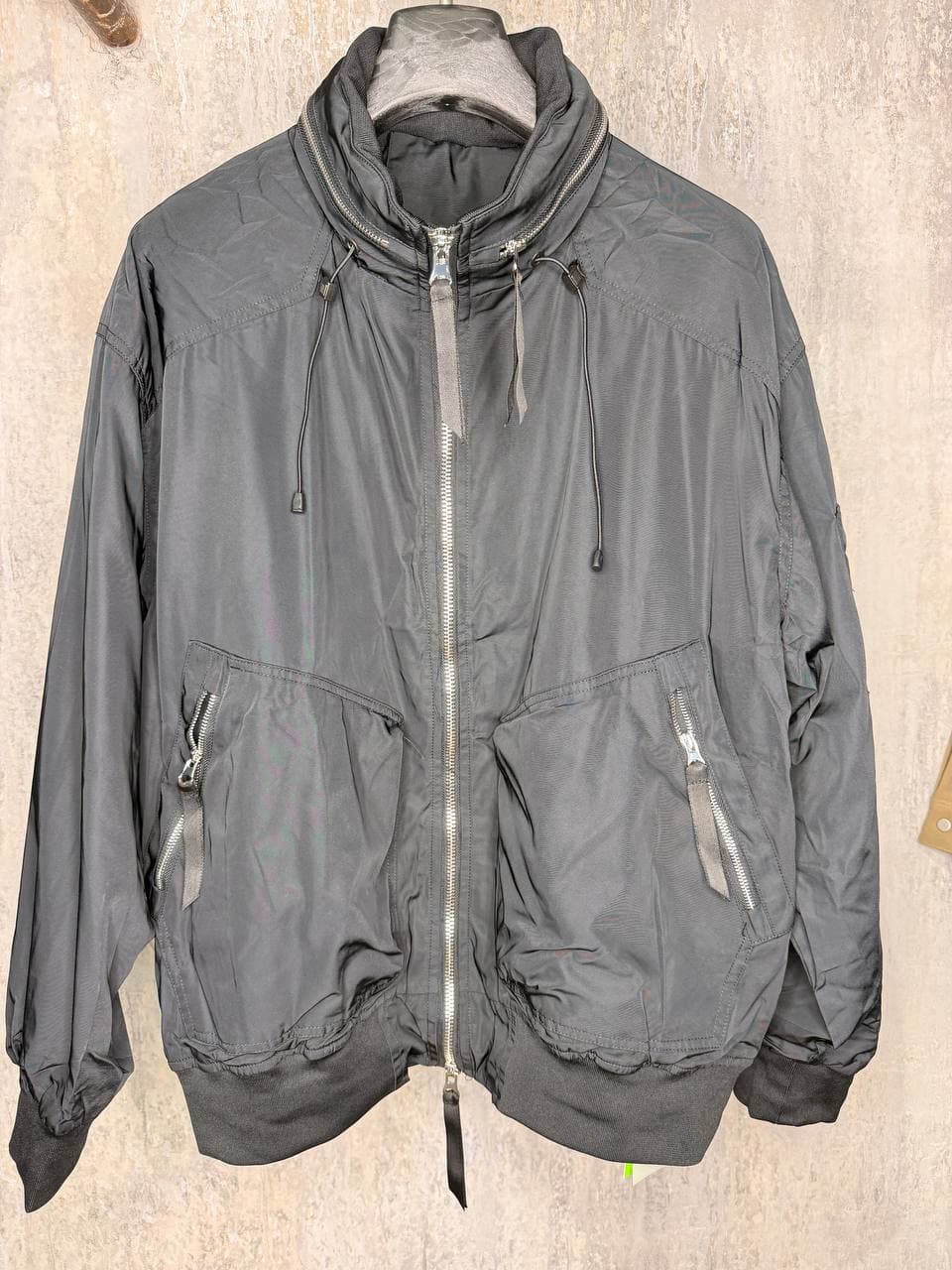 Vetrovka Kapishon Zamok / QORA / 2XL